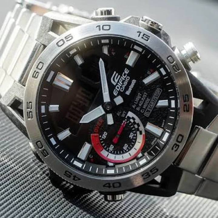 Reloj EDIFICE hombre Modelo ECB-40D-1A 2