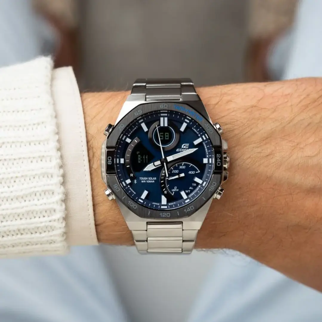 Reloj EDIFICE hombre Modelo ECB-950DB-2A 3