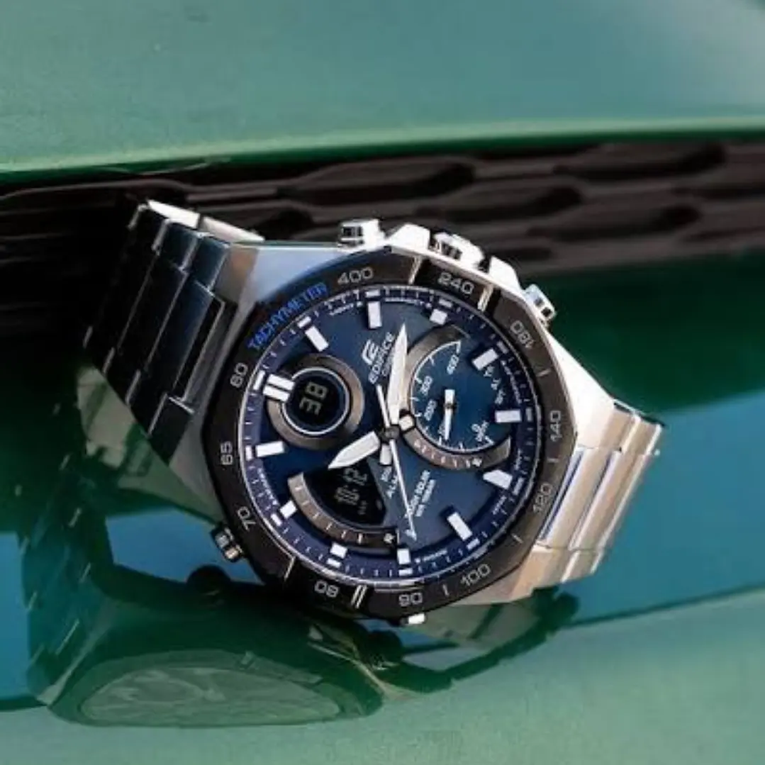 Reloj EDIFICE hombre Modelo ECB-950DB-2A 2