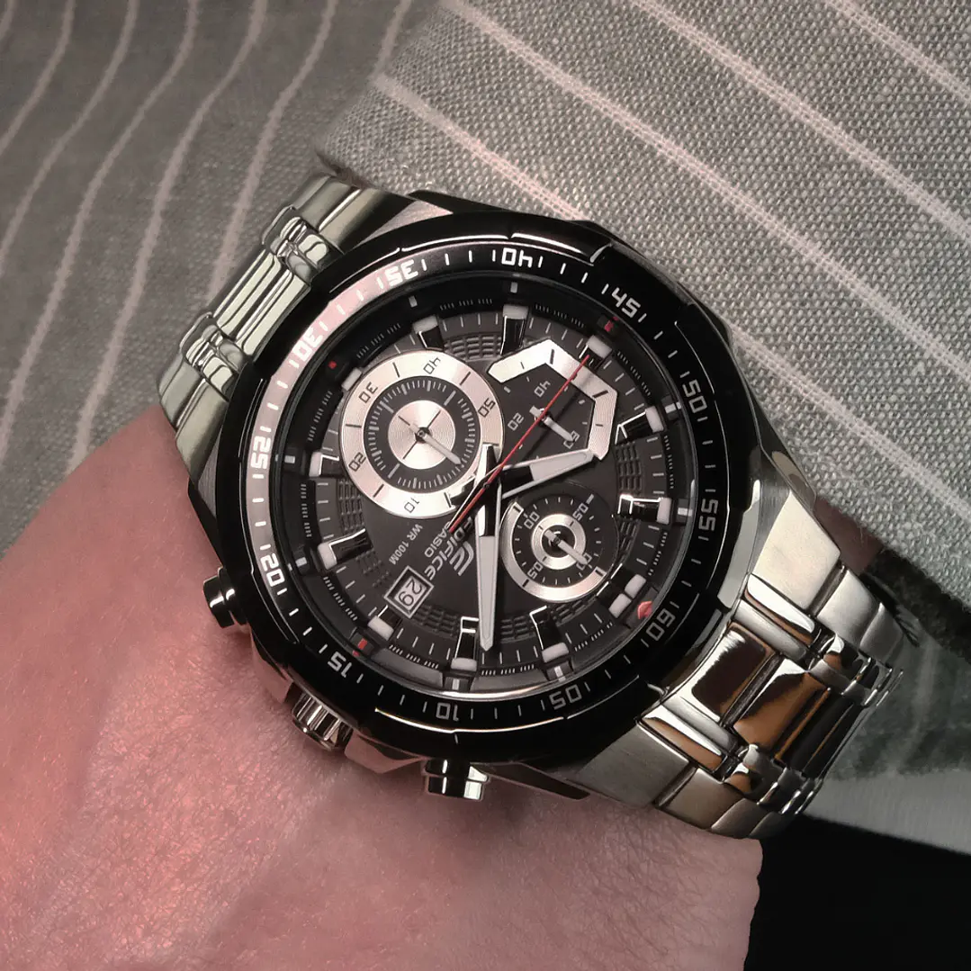 Reloj EDIFICE hombre Modelo EFR-539D-1A 3