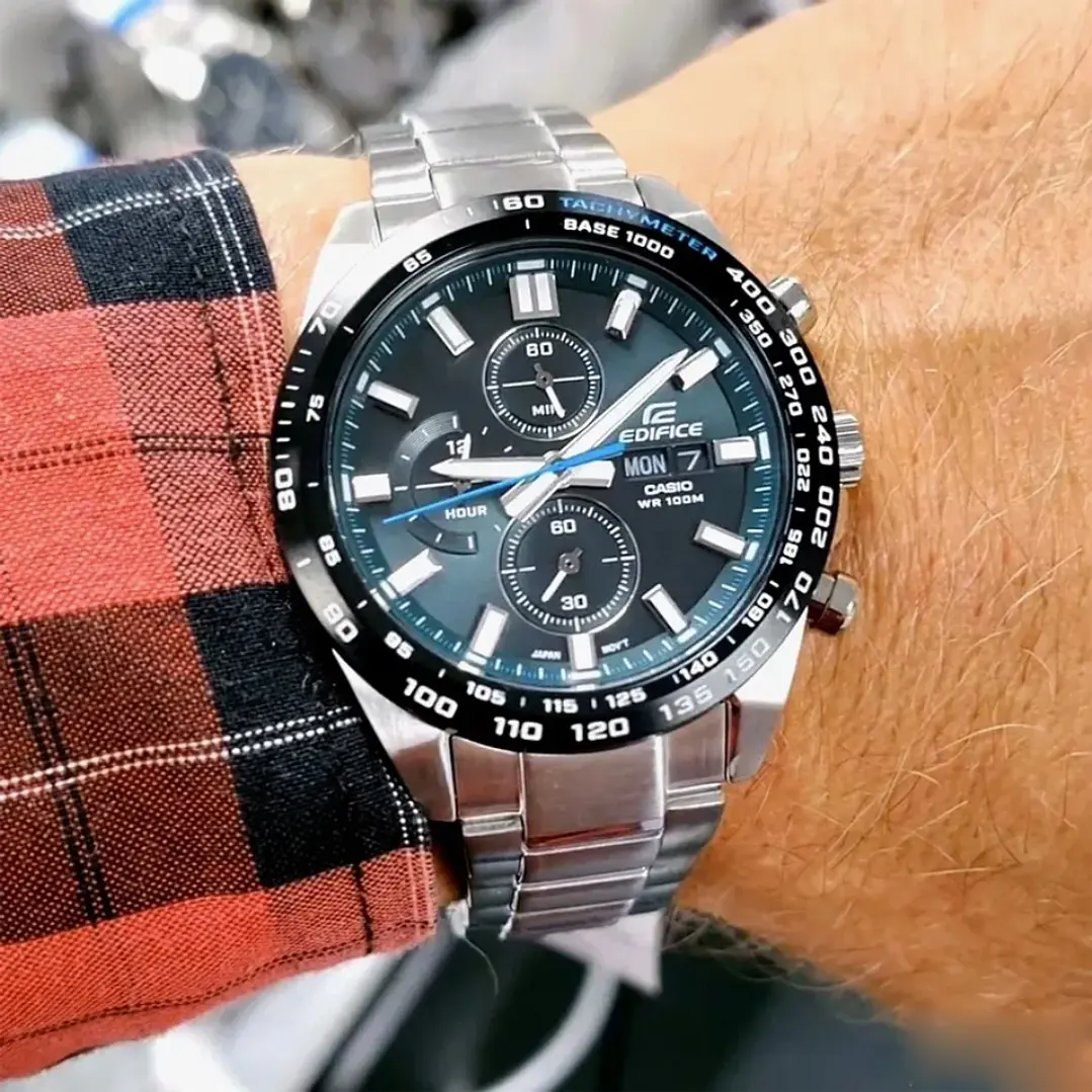 Reloj EDIFICE hombre Modelo EFR-574DB-3A 4