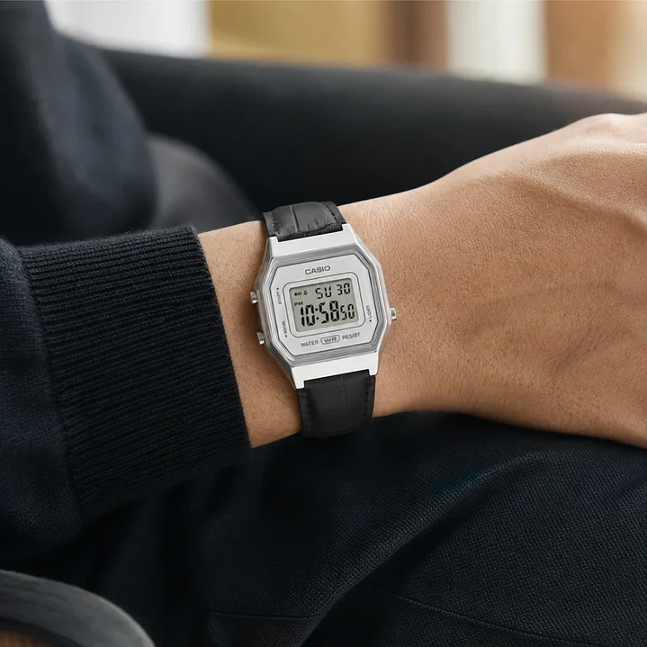 Reloj Casio vintage Modelo LA-680WEL-1 4