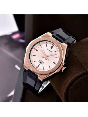 Reloj Casio mujer Modelo LWA-300HRG-5EV