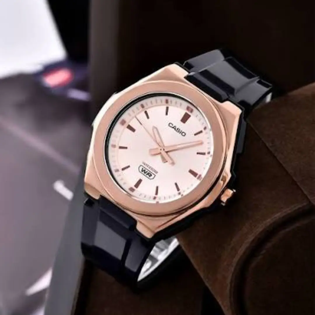 Reloj Casio mujer Modelo LWA-300HRG-5EV 2