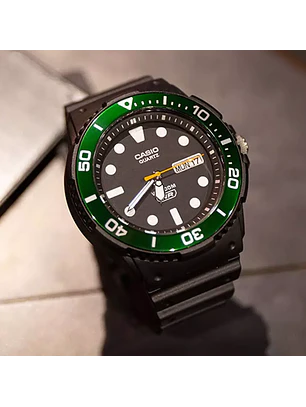 Reloj Casio hombre Modelo MRW-230H-1E3V