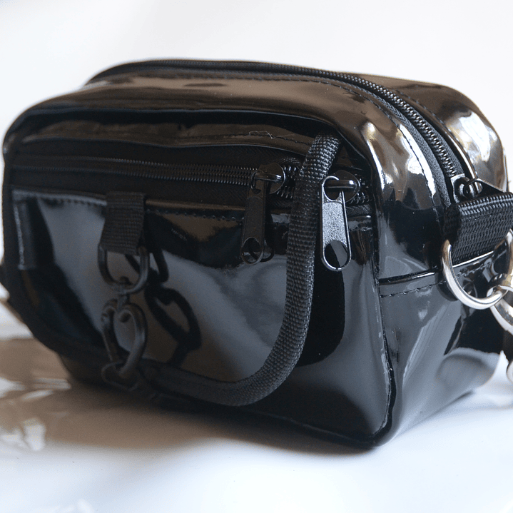 Full función charol total black 2