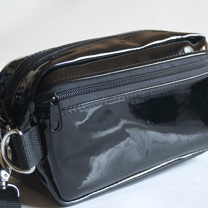 Full función charol total black 3