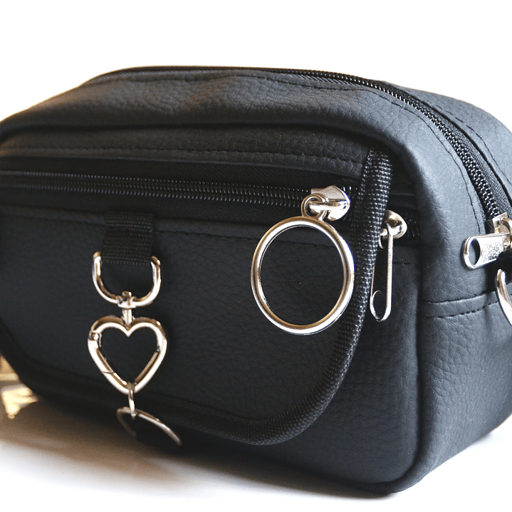 Full función cuerina negra 1