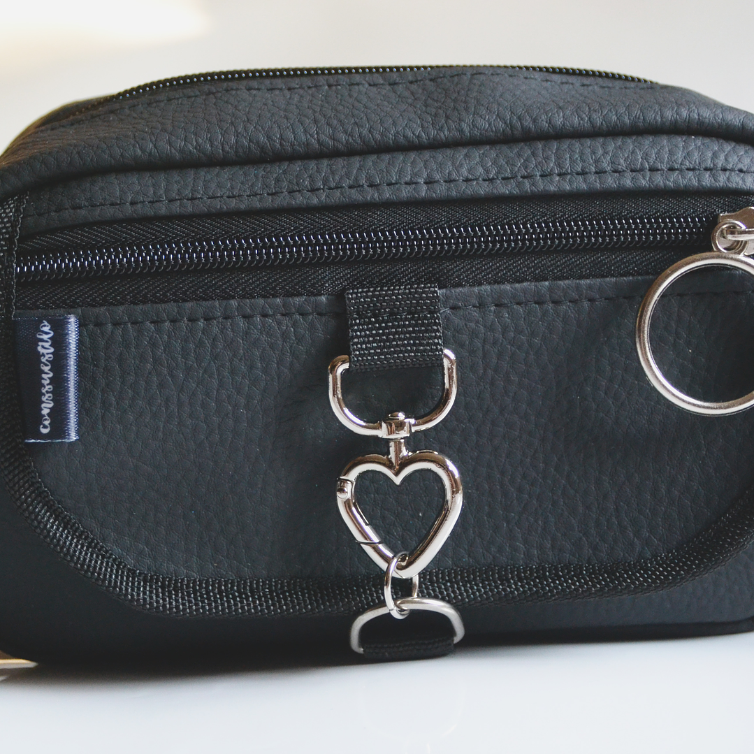 Full función cuerina negra 2