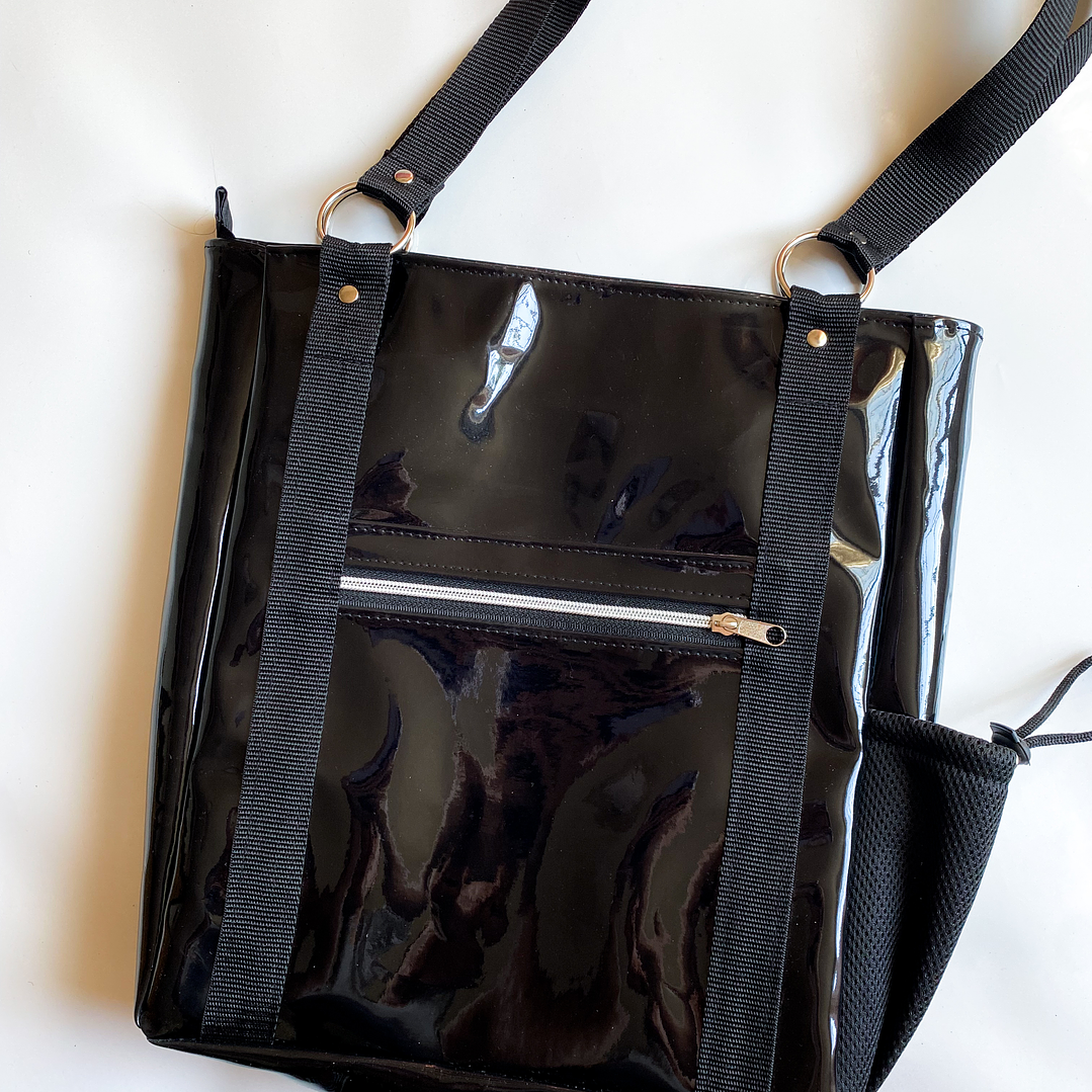 Totebag charol 🖤✨ 2