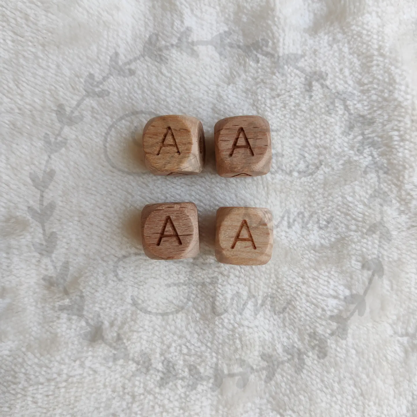 Letras de madeira 12mm  3