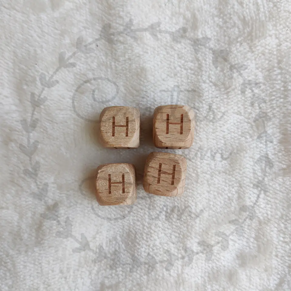 Letras de madeira 12mm  10