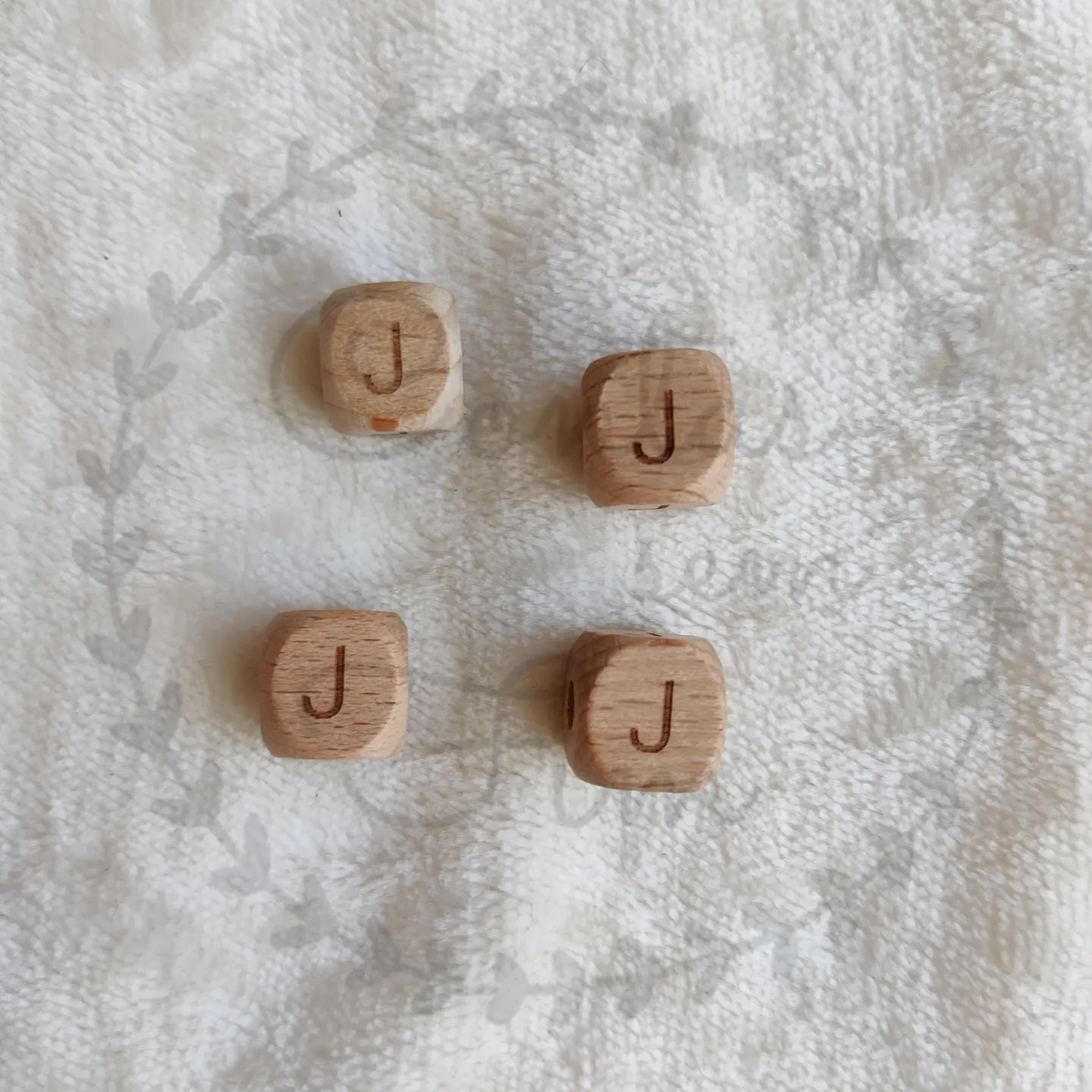 Letras de madeira 12mm  12
