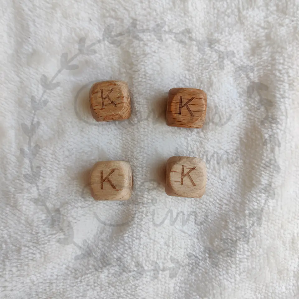 Letras de madeira 12mm  13