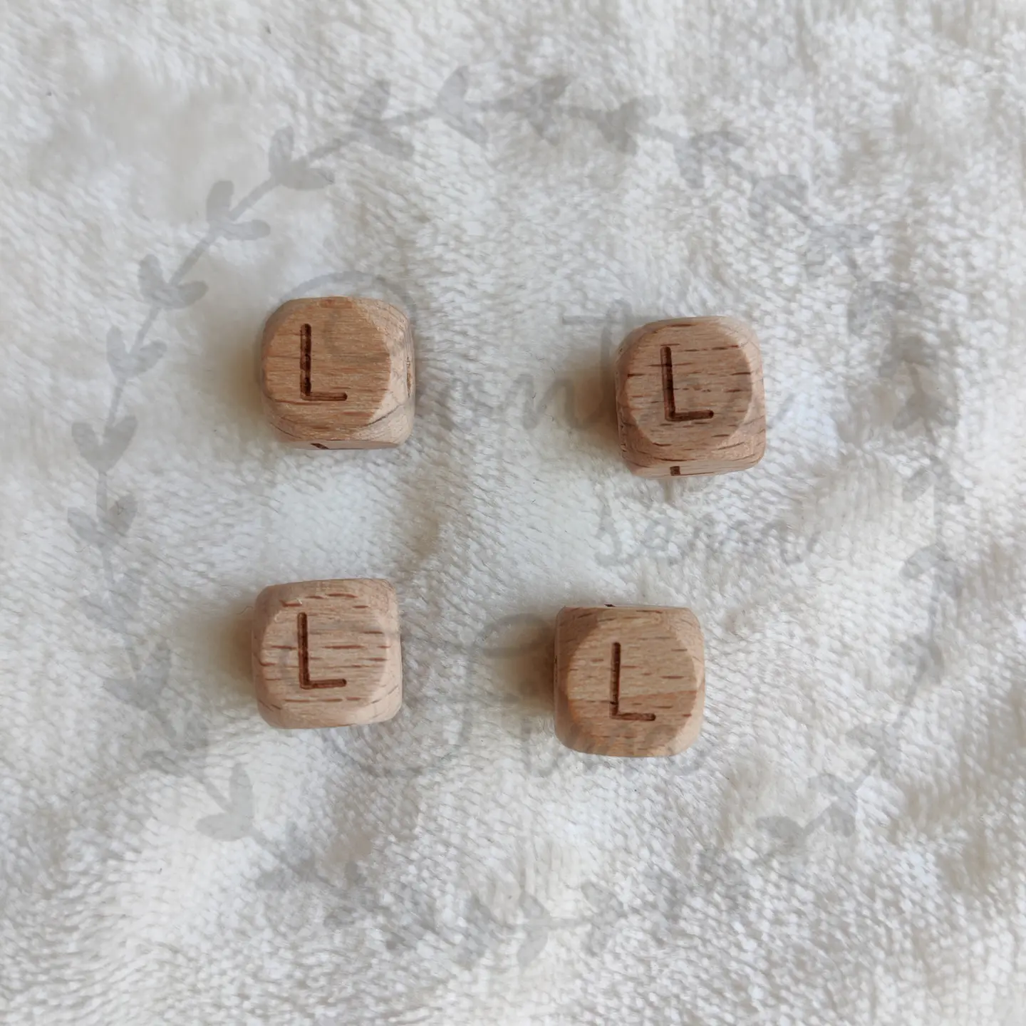 Letras de madeira 12mm  14