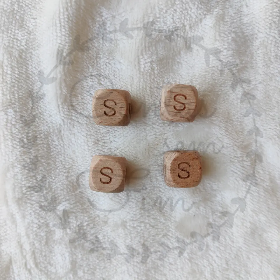 Letras de madeira 12mm  21