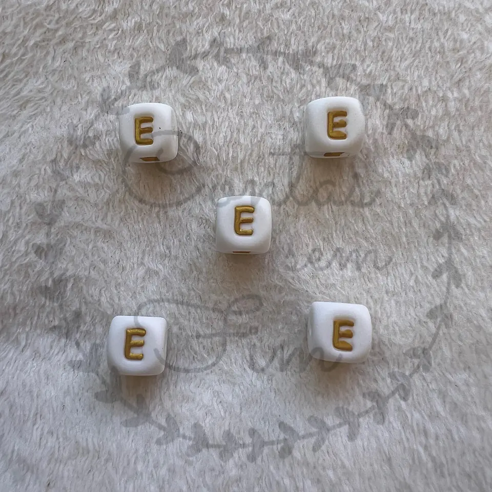 Letras de Silicone Douradas 12mm 5