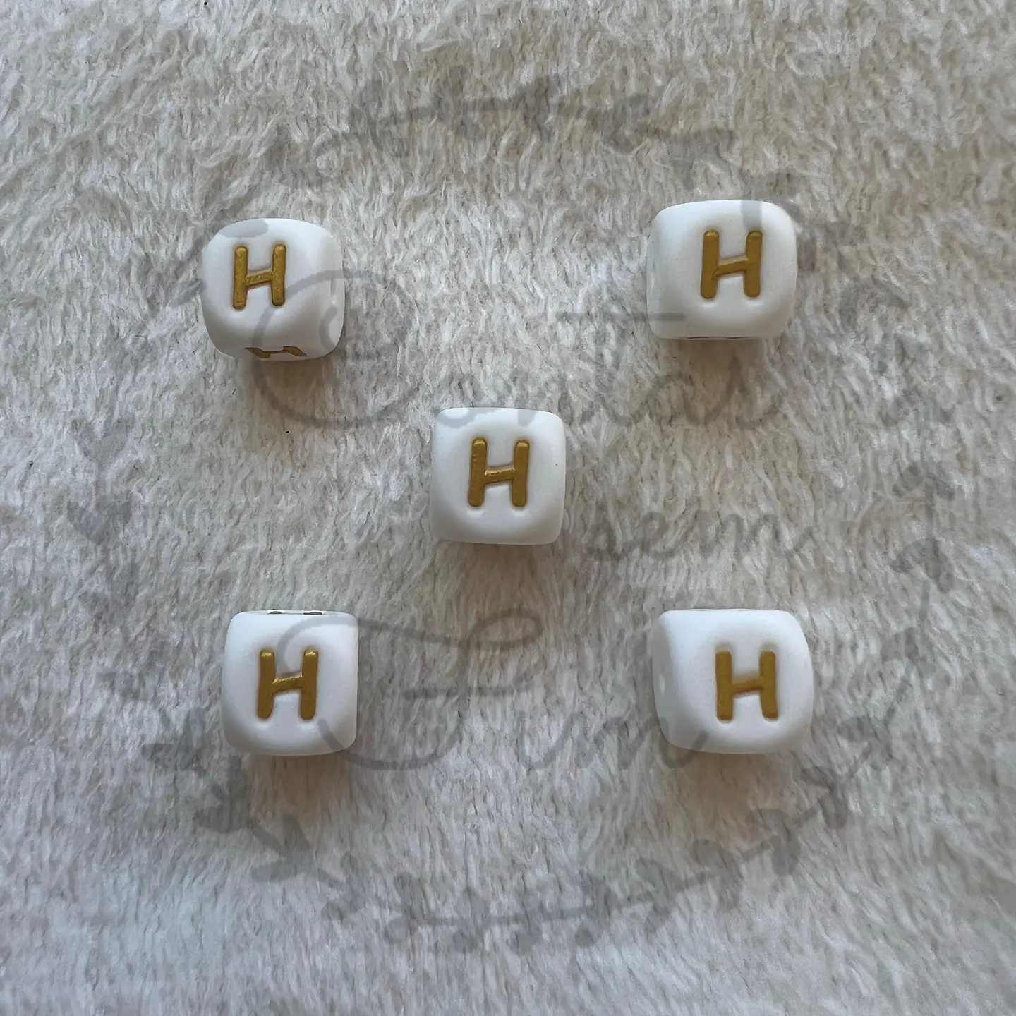 Letras de Silicone Douradas 12mm 8