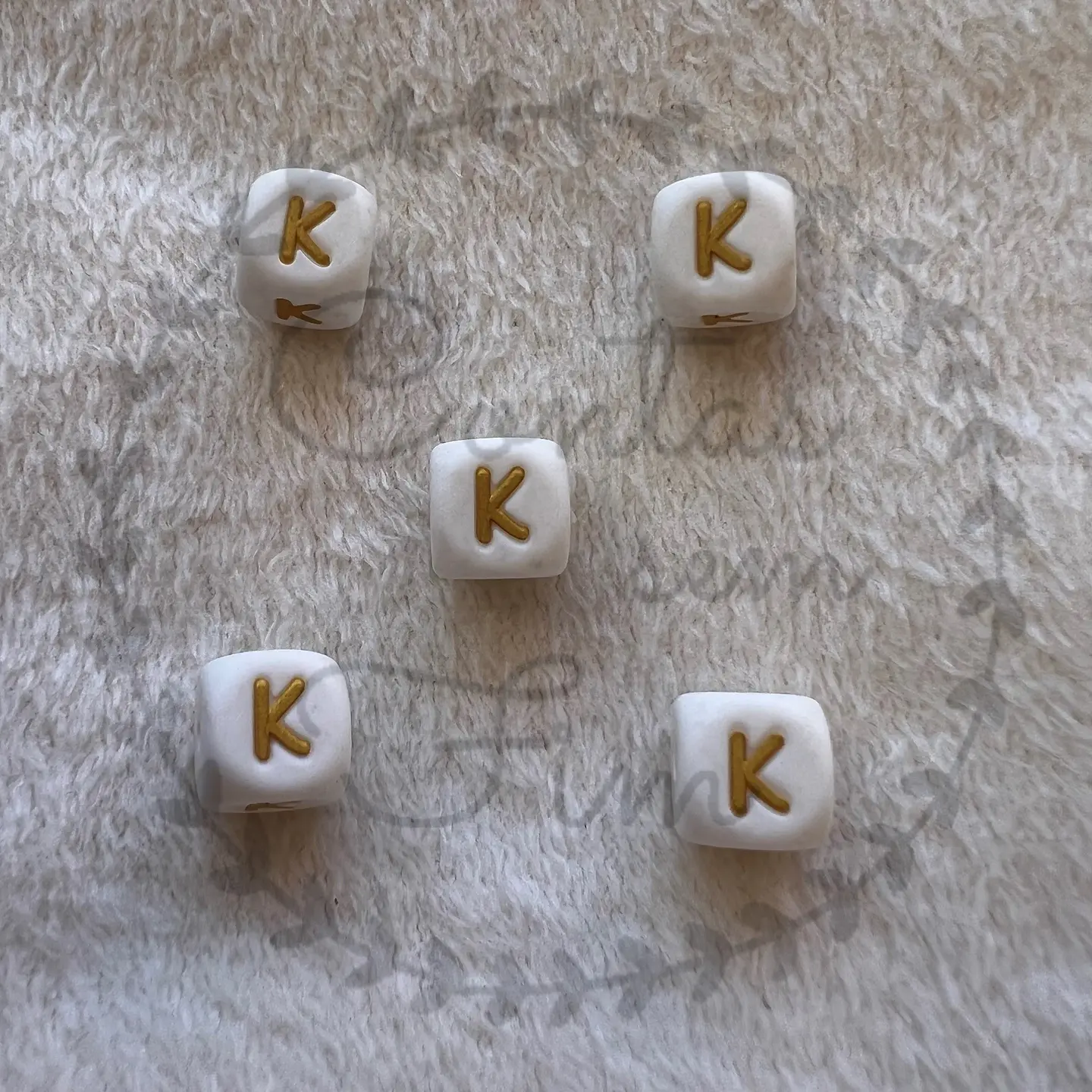 Letras de Silicone Douradas 12mm 11