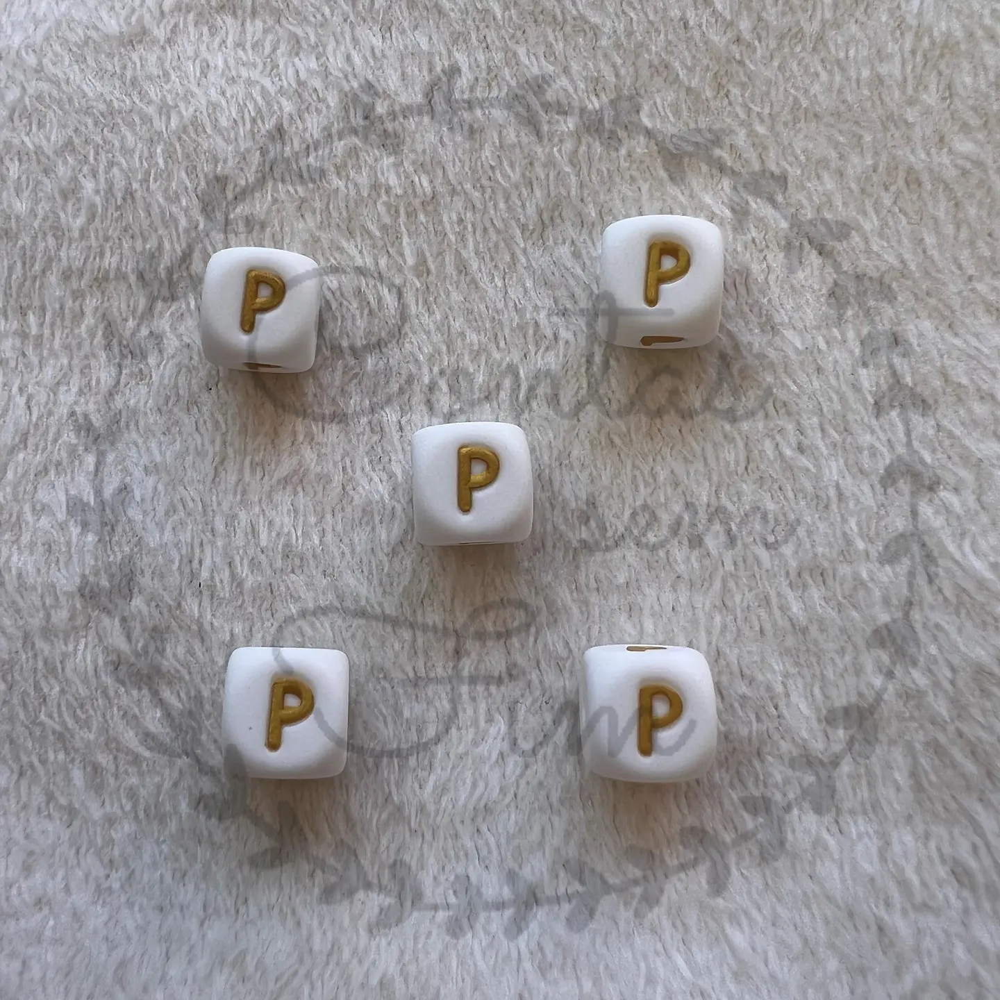 Letras de Silicone Douradas 12mm 17