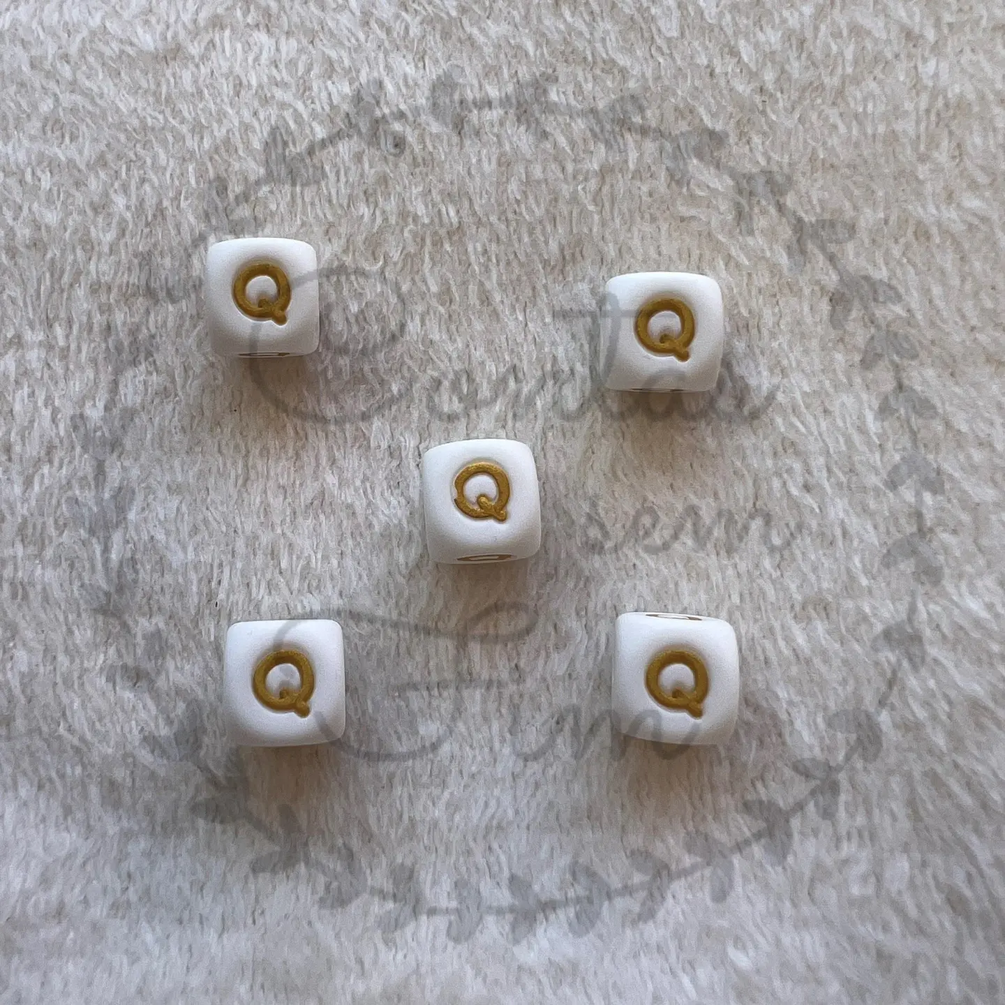 Letras de Silicone Douradas 12mm 18