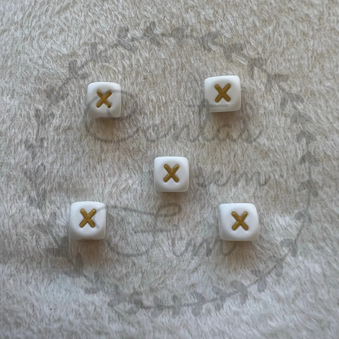 Letras de Silicone Douradas 12mm 24