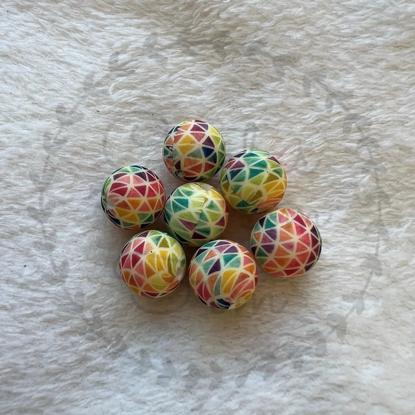 Bolas 15mm - triângulos arco-íris  1