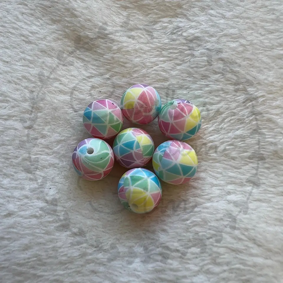 Bolas 15mm - triângulos arco-íris pastel 1