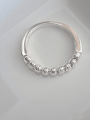 Anillo 9 esferas giratorias