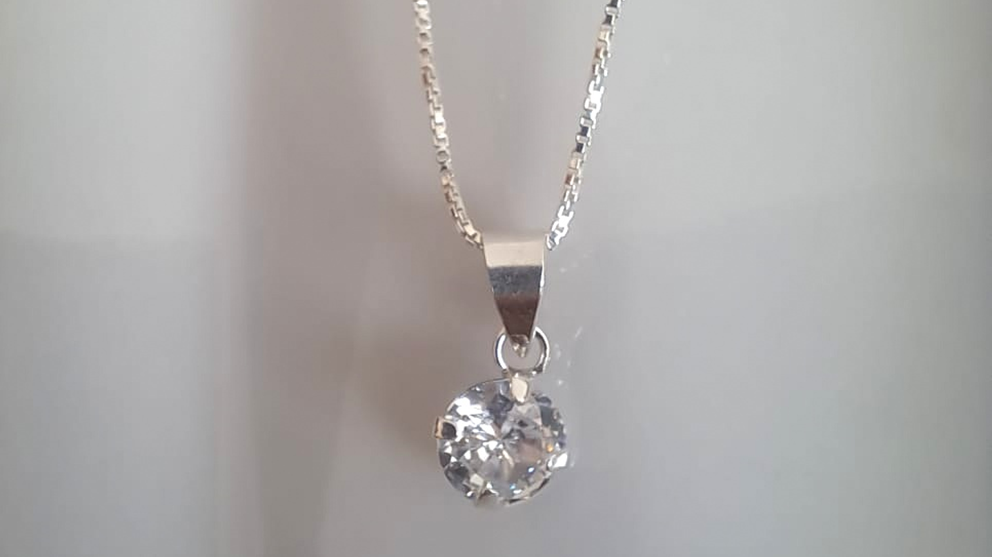 Collar Punto de Luz Clásico 1