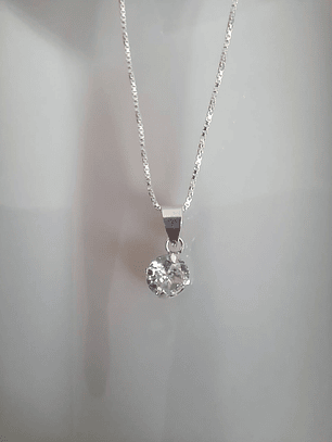 Collar Punto de Luz Clásico