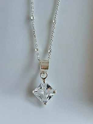 Collar Punto de Luz Clásico