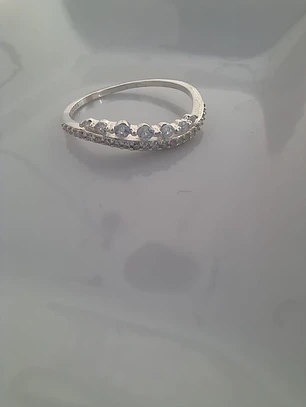 Anillo Ondulado con Circones