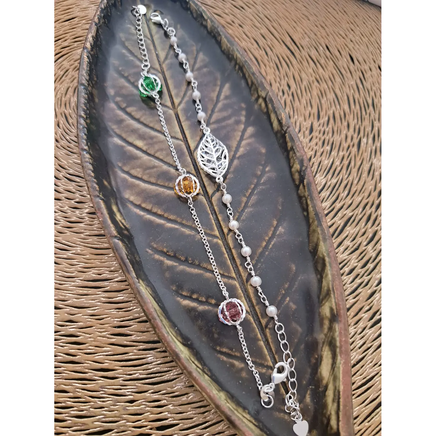 Pulseras de Plata Laminada con Diseños Artesanales: Hoja con Perlas o Esfera 1