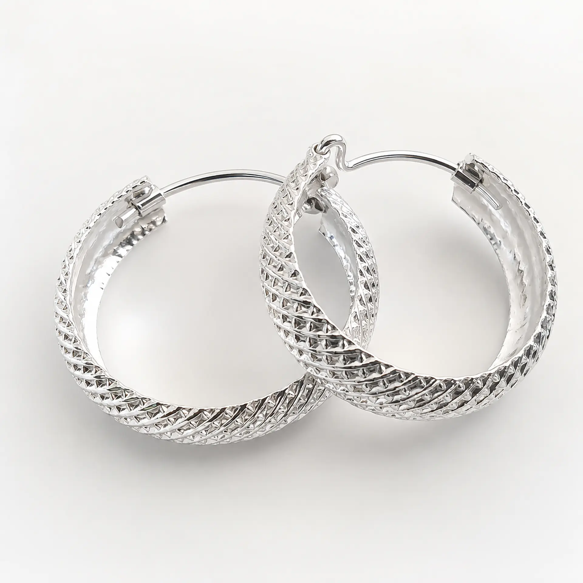 Argollas texturizadas en plata 925 1