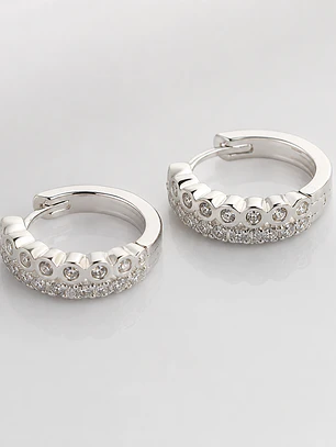 Argollas huggies brillo esencial en plata 925