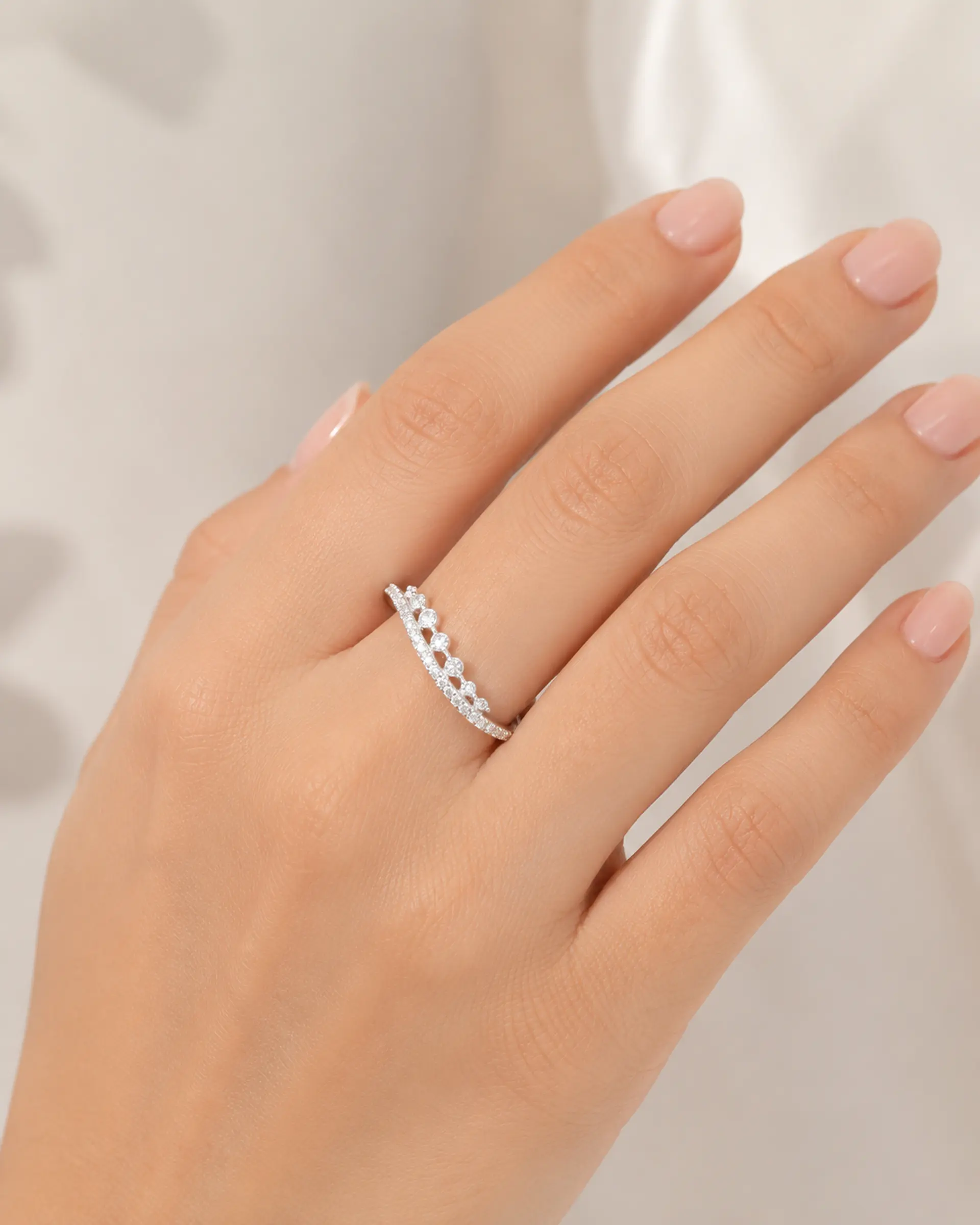 Anillo ondulado con circones en plata 925 — Talla 18 2