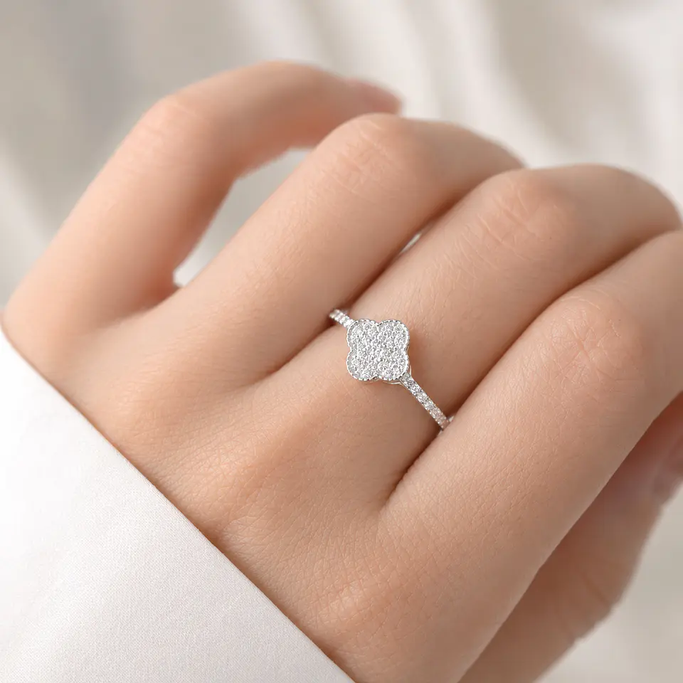 Anillo trébol de la suerte con circones en plata 925 — Talla 14 2