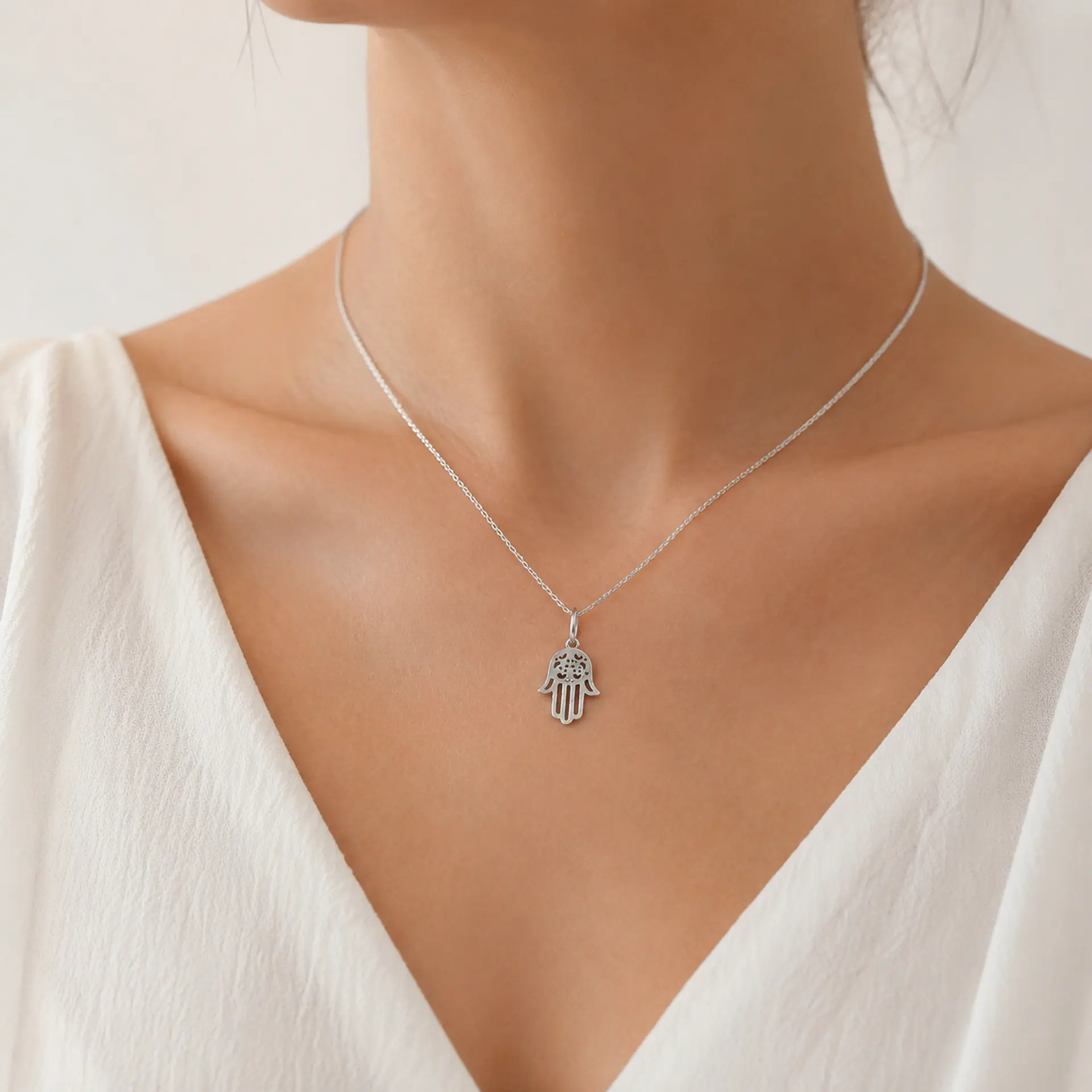 Colgante Mano de Fátima en plata 925 2