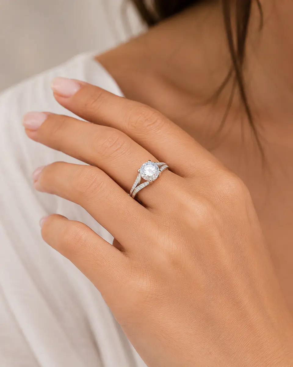 Anillo solitario de moissanita en plata 925 — Talla 18 2