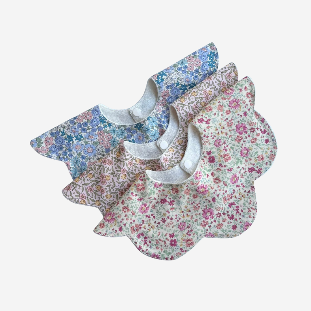 Babero Flor Rosa Viejo  2