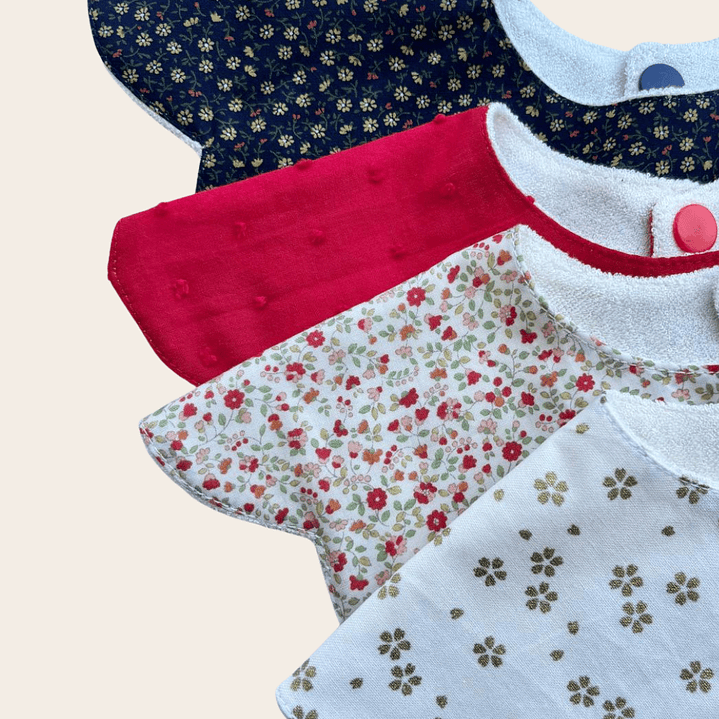 Babero Flor Flores Doradas 3