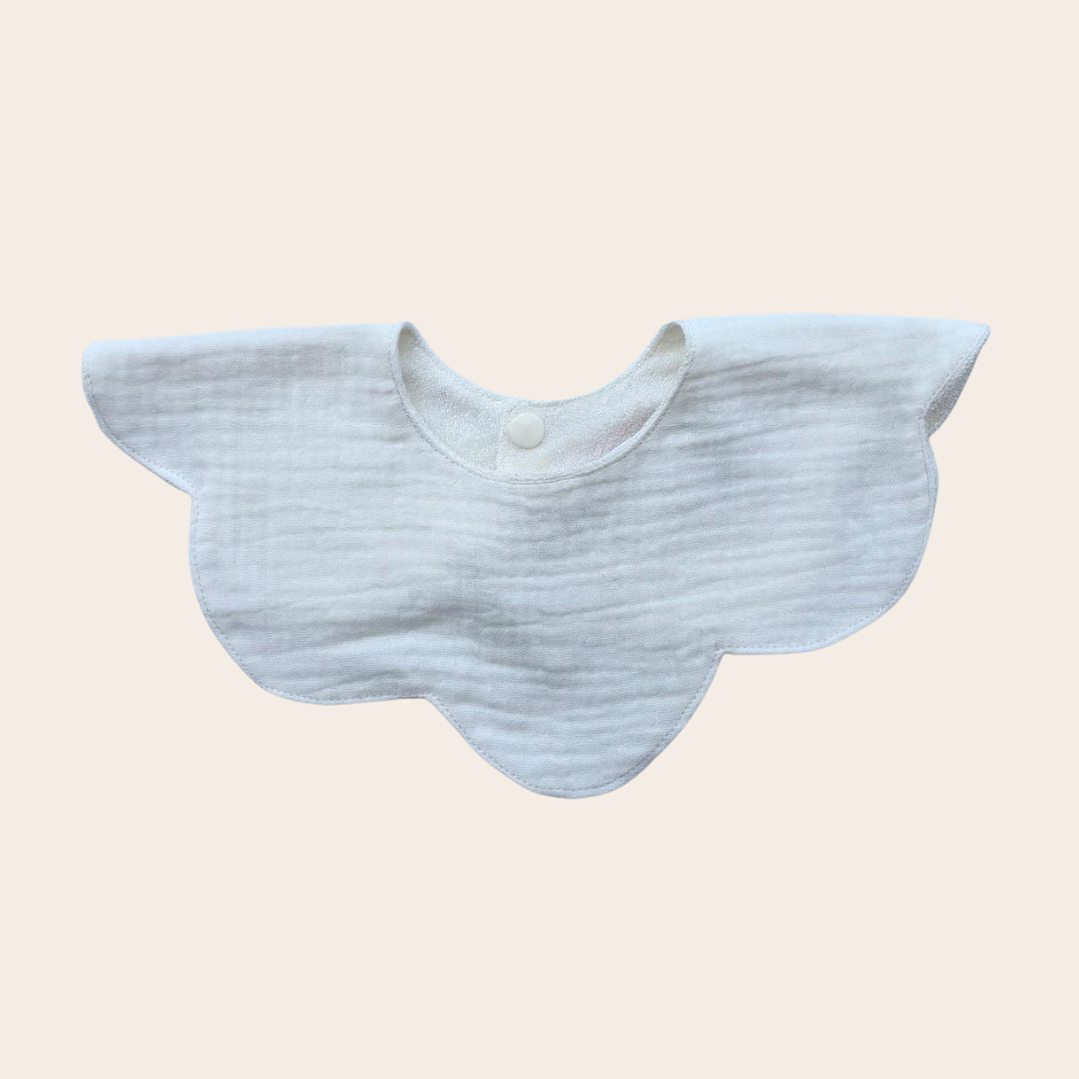 Babero Flor Muselina Blanco 1