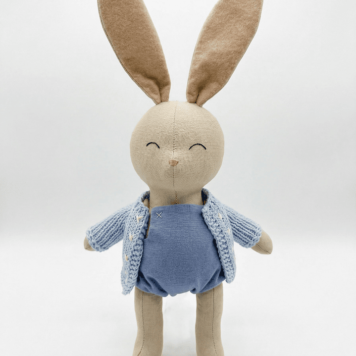 Conejo Grande Chaleco Celeste  - Hecho a mano con amor 2