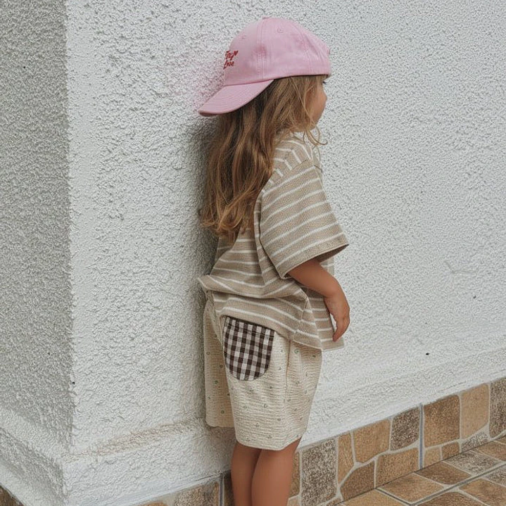 Polera Oversize “Be Kind to All Kinds” Beige — BITA 2