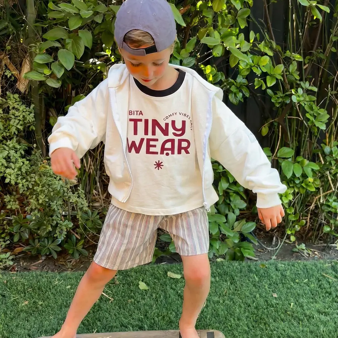 Polera Oversize “BITA Tiny Wear” Crudo — BITA 2