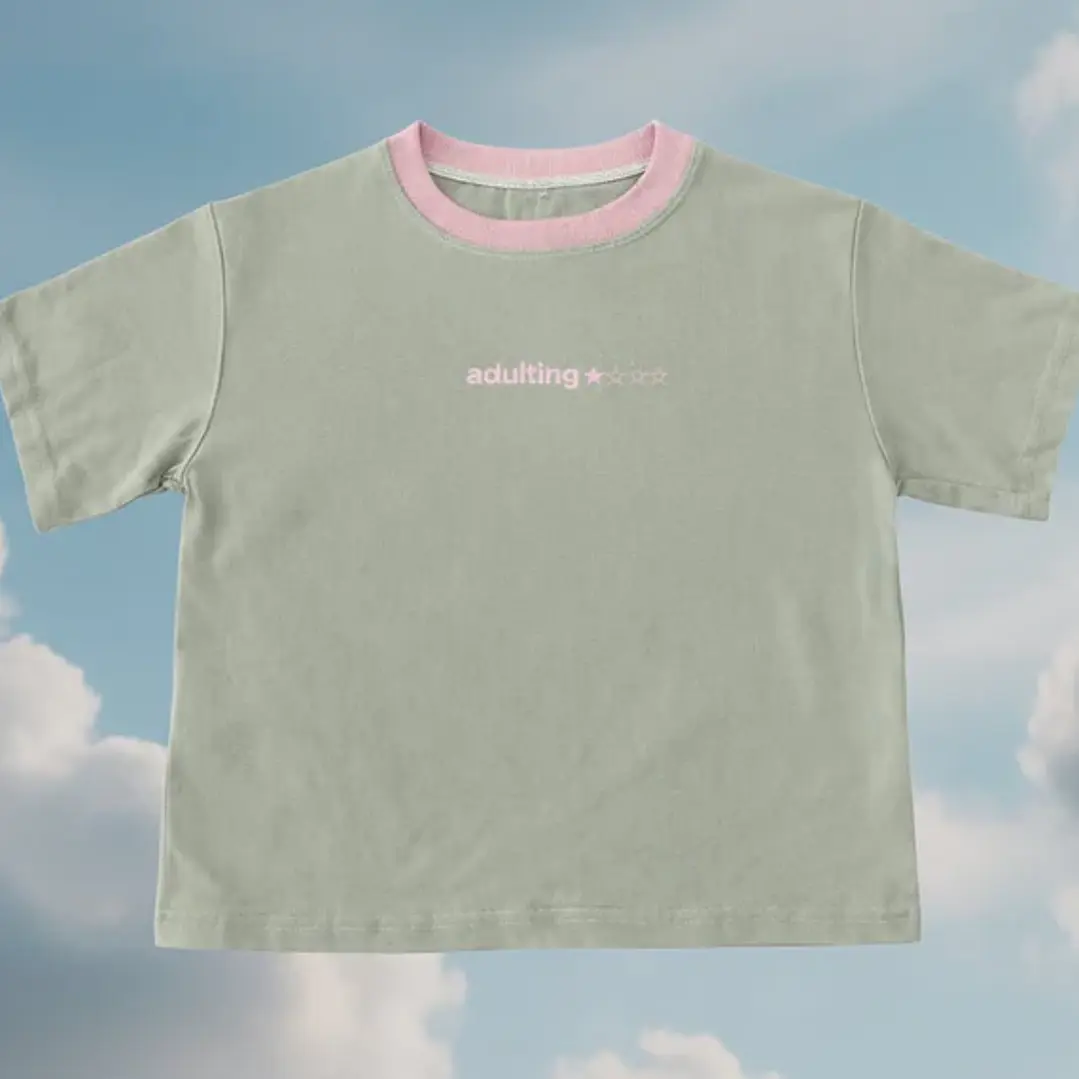 Polera Oversize “In My Childish Era” Verde — BITA 1