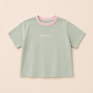 Polera Oversize “In My Childish Era” Verde — BITA
