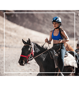 Horseback riding in Huasquiña