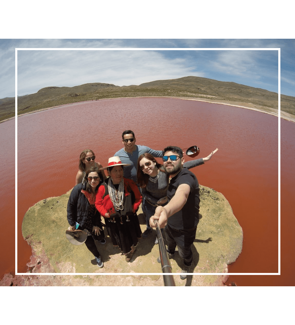 Tour Laguna Roja y quebrada de Camiña 2 días y 1 noche